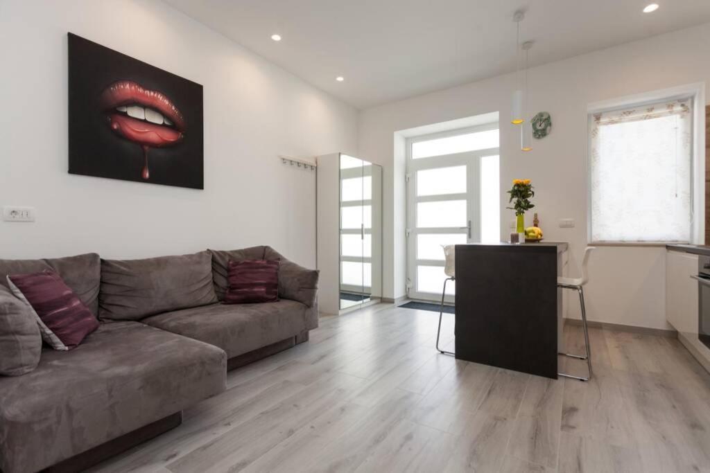 Apartman Luna Appartement Pula Buitenkant foto