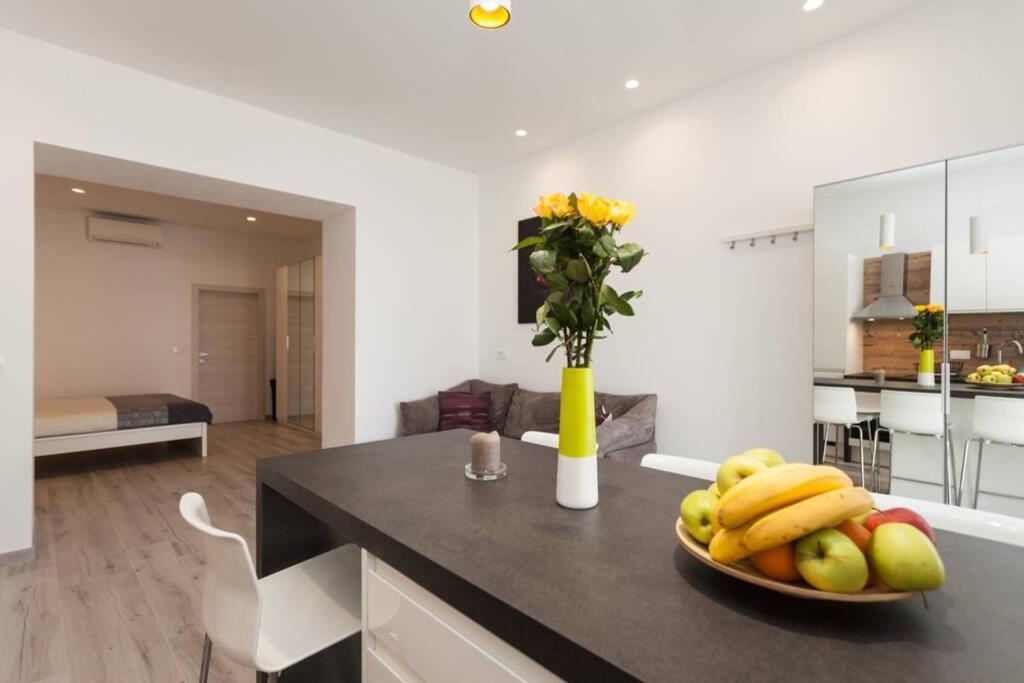 Apartman Luna Appartement Pula Buitenkant foto